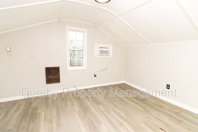 Building Photo - 2609 14th Ave