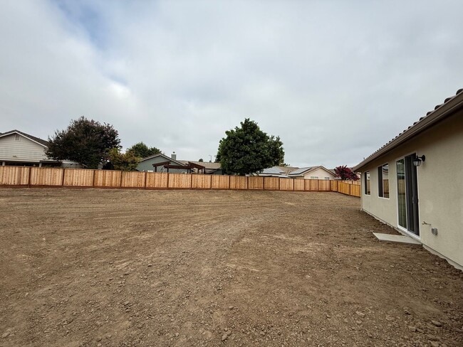 Building Photo - Brand New 4 Bedroom Home