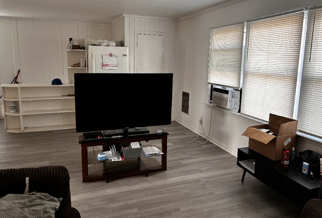 Building Photo - 131 Progress Ave