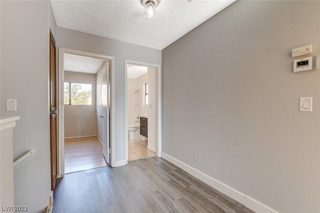 Building Photo - 3928 N Cobble Creek Ct