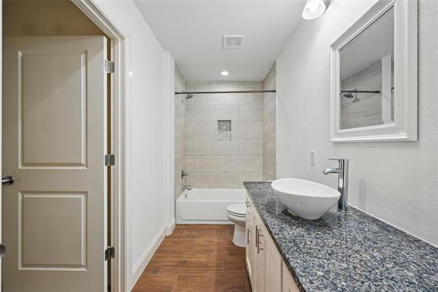 Building Photo - 607 E Carter St