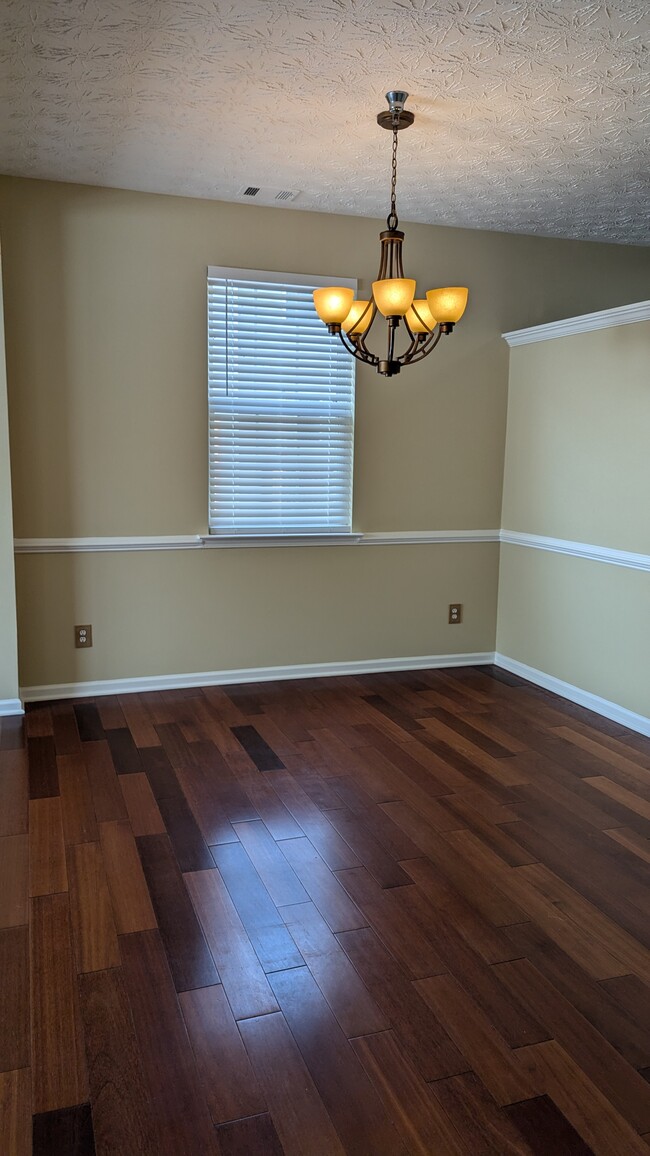 Dinning Room - 221 Village Square Dr