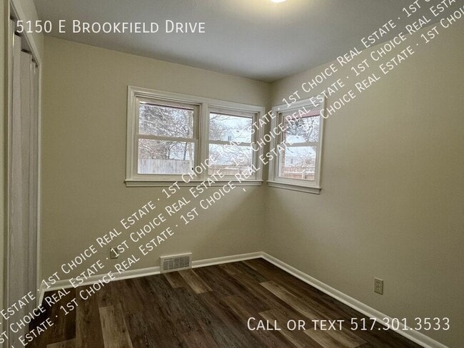 Building Photo - 5150 E Brookfield Dr