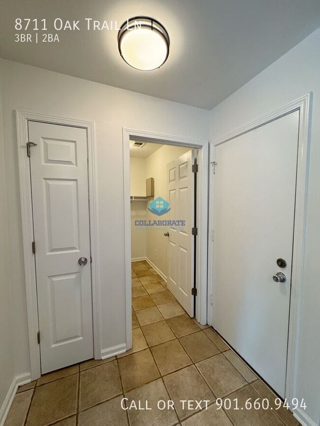 Building Photo - 8711 Oak Trail Ln