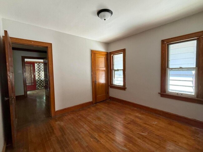 Building Photo - 4572 N 38th St