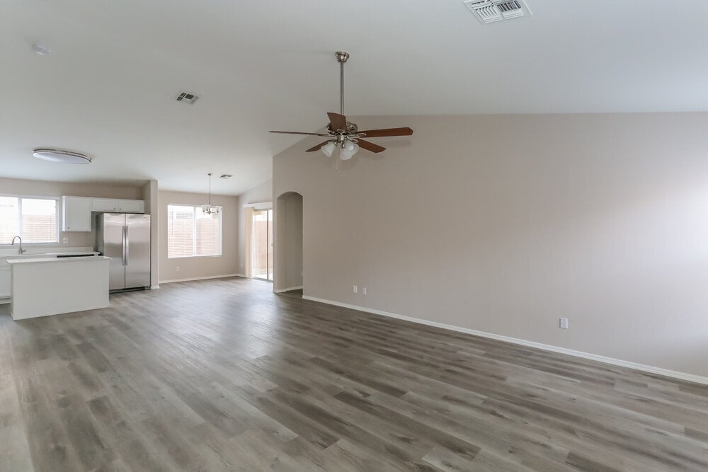 Building Photo - 2322 S 65th Dr