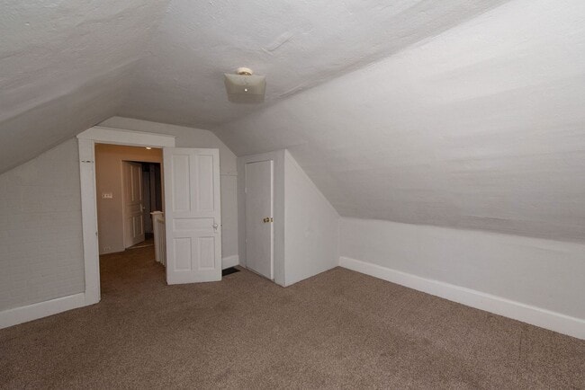 Building Photo - Cute 3Bed 1 Bath on Cul De Sac in College ...