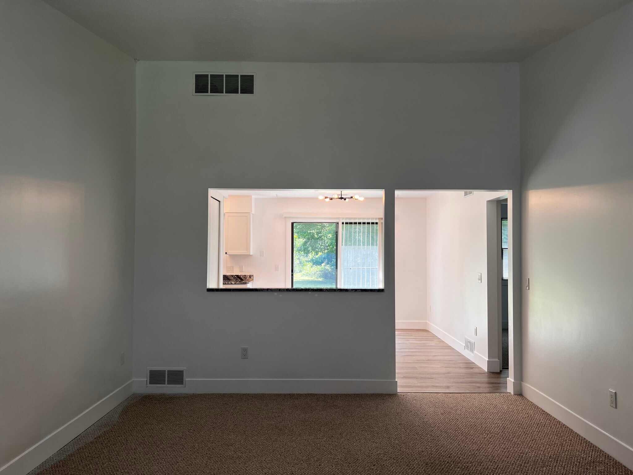 Building Photo - 7548 Anderson Ave NE