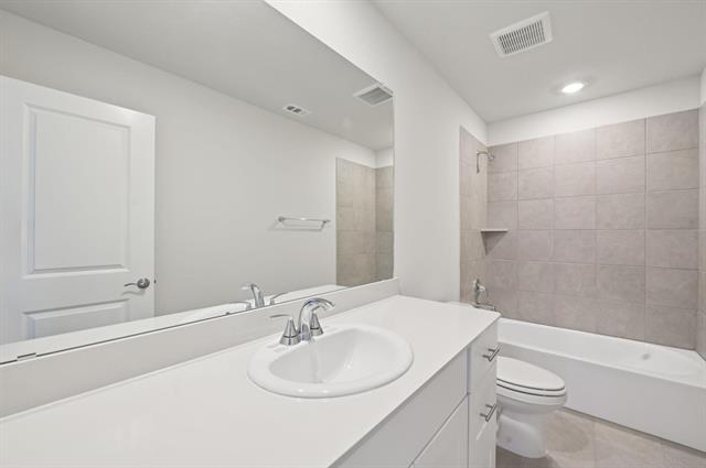 Building Photo - 717 Leavenworth Dr