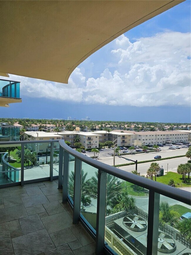 Building Photo - 2501 S Ocean Dr