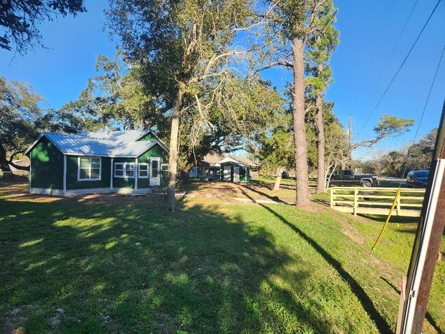 Building Photo - 6222 S. F. Austin Road