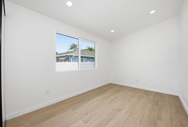 Building Photo - Brand new remodel!