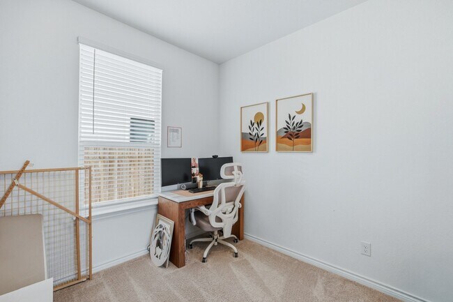 Building Photo - 15307 Oceanus Dr