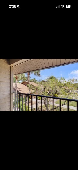Building Photo - 926 Sunridge Dr