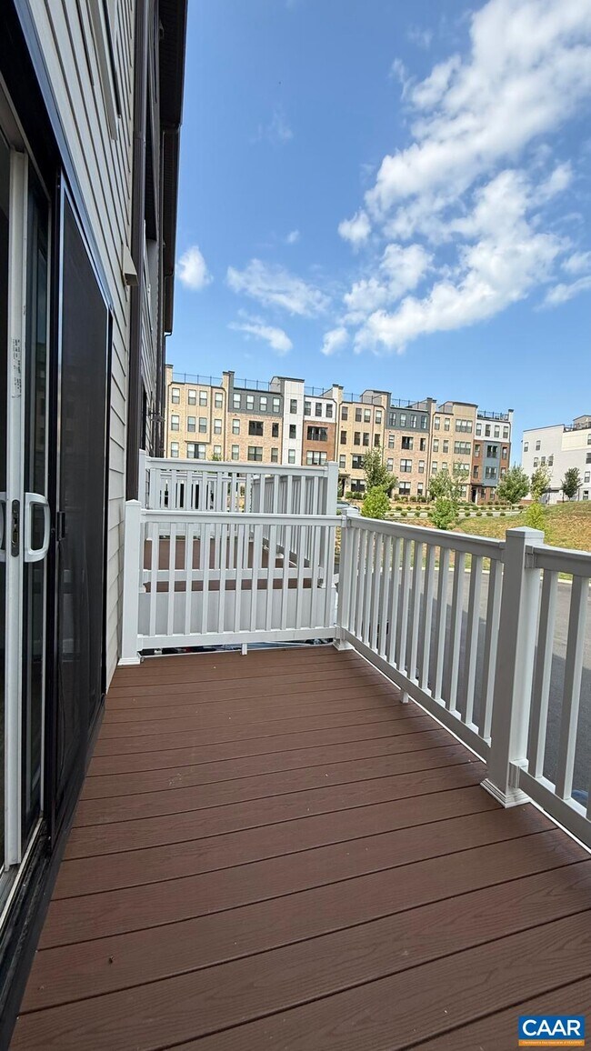Building Photo - 608 Noush Ct