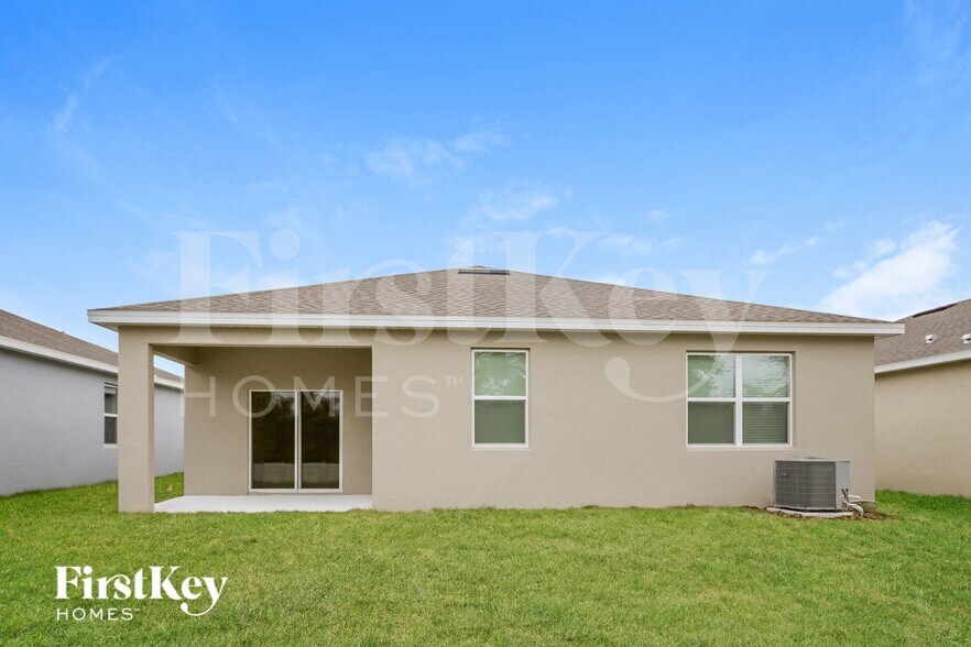 Building Photo - 328 Corbel Ln