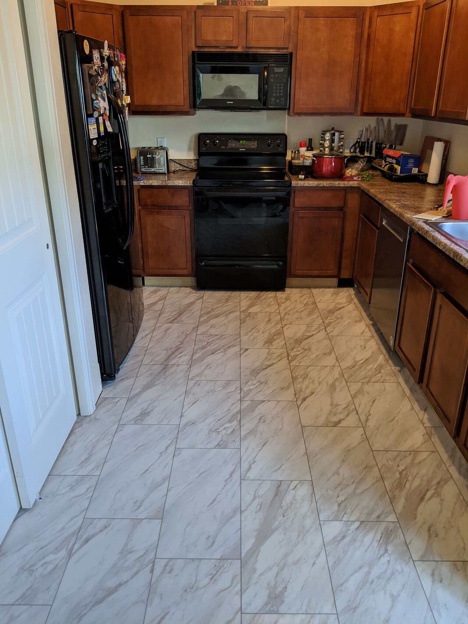 Kitchen - 5063 Buchanan Dr