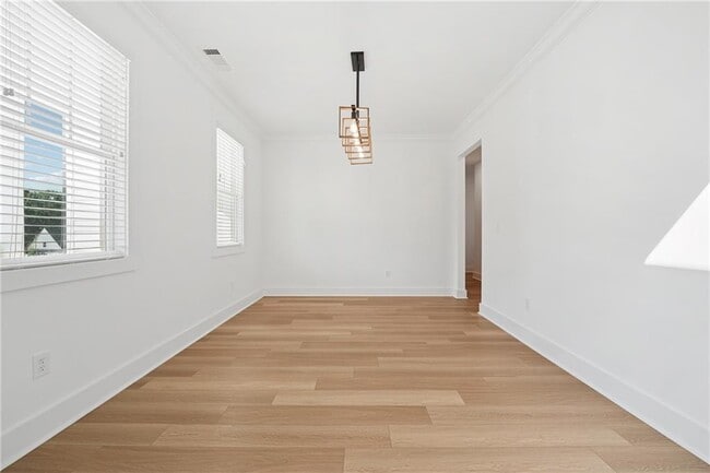 Building Photo - 2049 Chestnut Oak Trl
