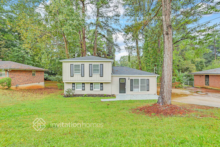 Building Photo - 3141 Flat Shoals Rd