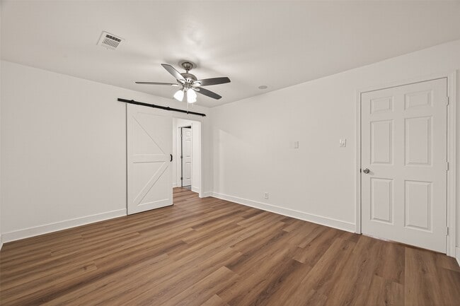 Building Photo - 5503 Jason St