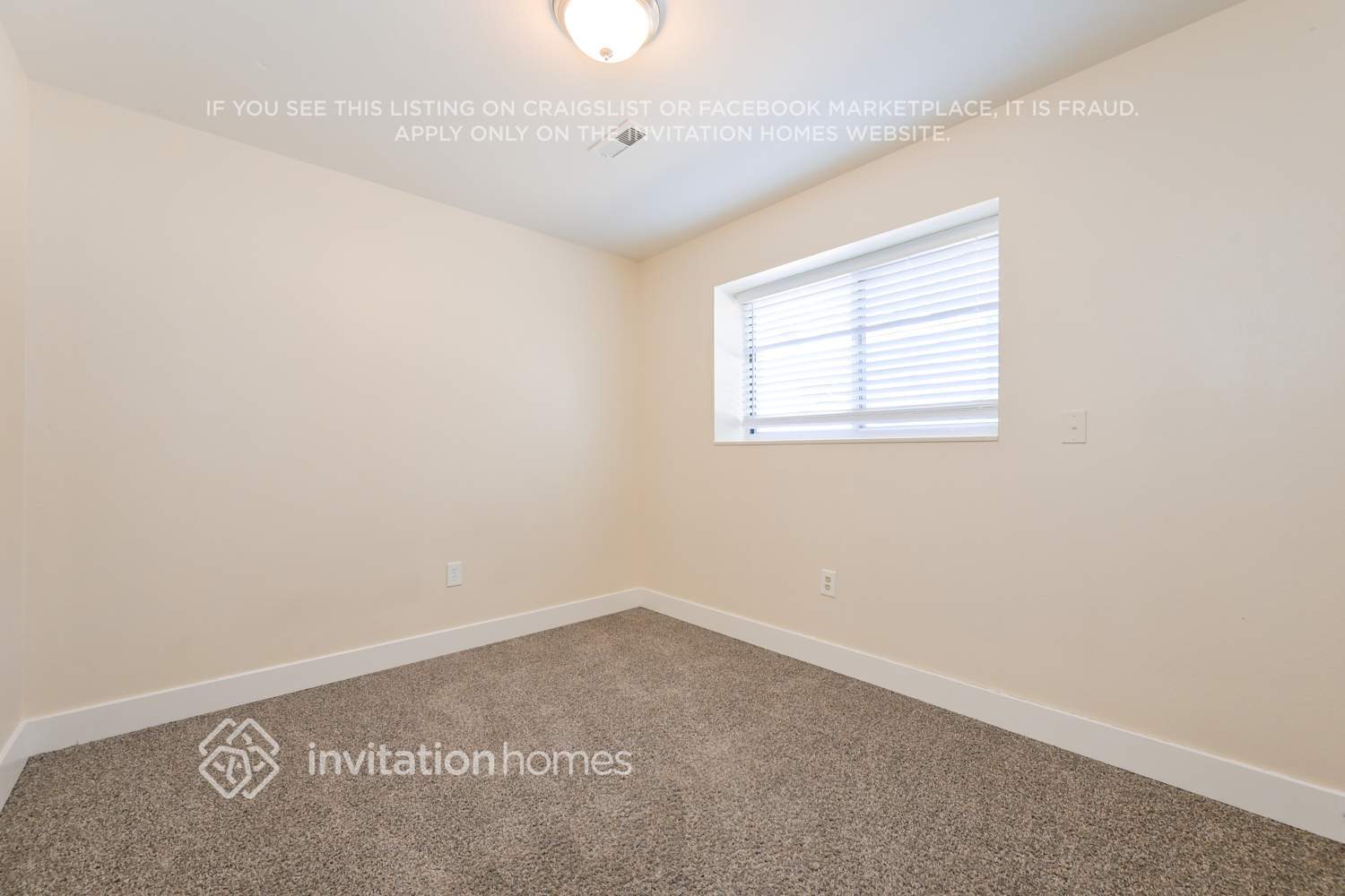 Building Photo - 19074 E Mansfield Dr