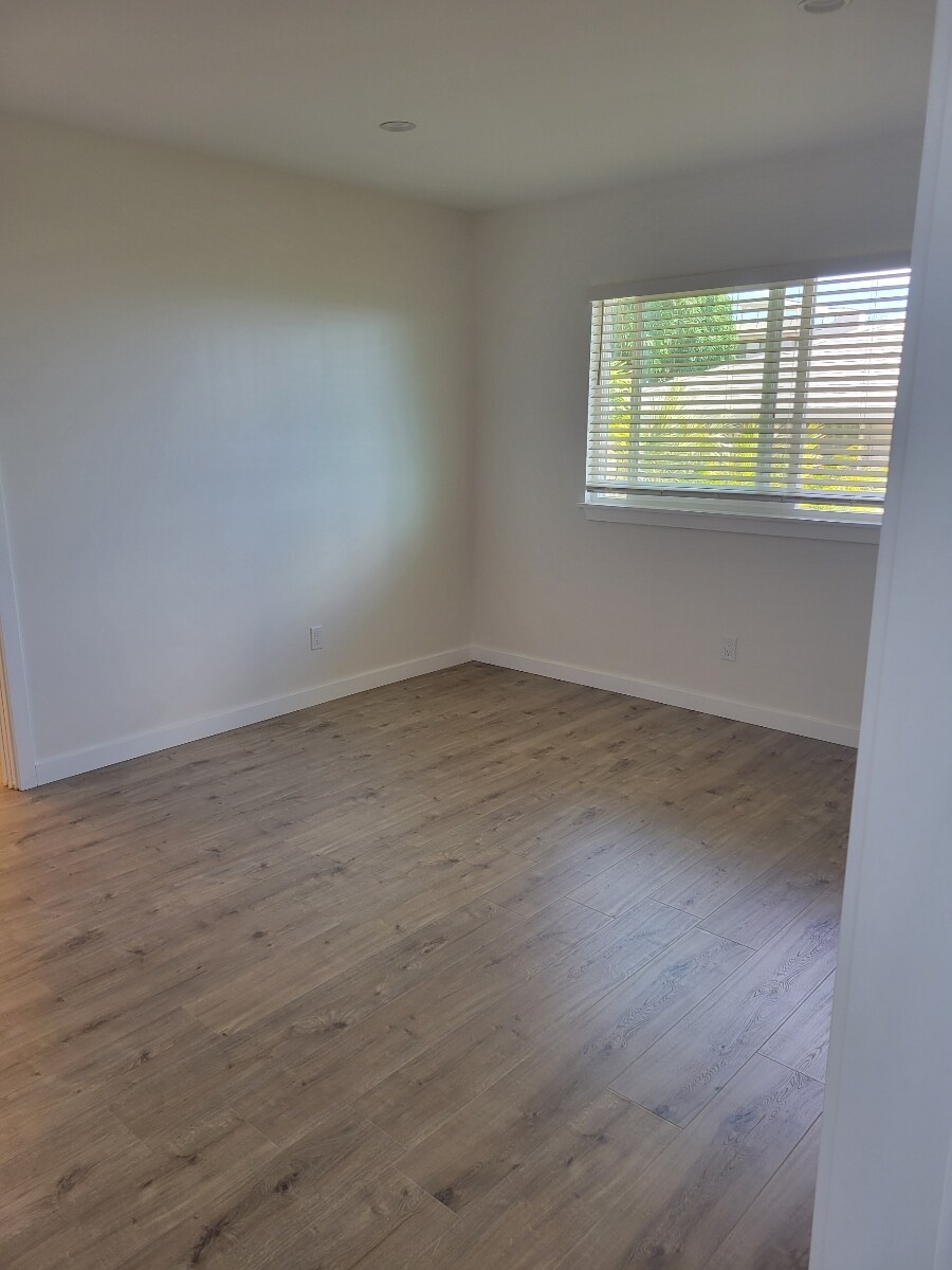Building Photo - 1805 Paula Dr