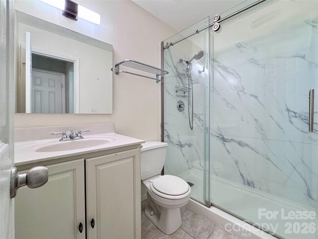 Building Photo - 19901 Henderson Rd