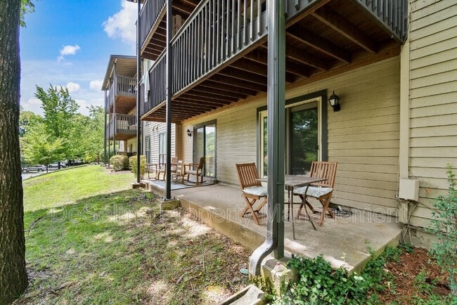 Building Photo - 207 Summit Ridge Dr
