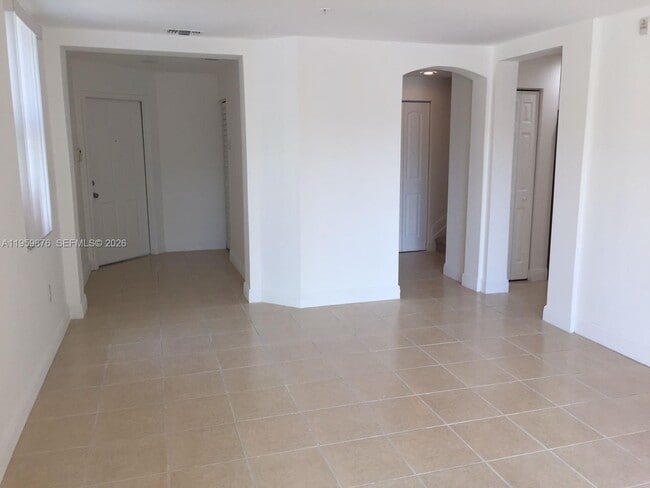 Building Photo - 10902 NW 83rd St