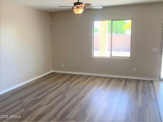 Building Photo - 5085 S 243rd Dr