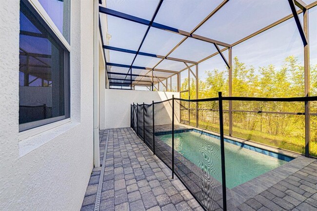 Building Photo - 633 Trikomo Dr