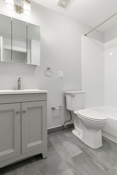 Building Photo - 1611 W Juneway Ter