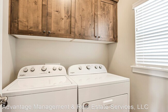 Building Photo - 3 br, 2 bath House - 795 Aspen Circle