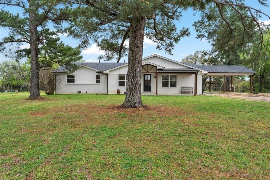 Building Photo - 8082 County Road 308