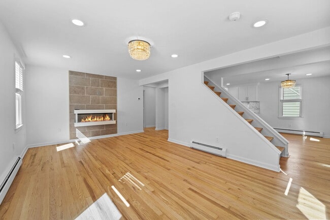 Building Photo - 116 Mary St