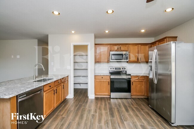 Building Photo - 2863 W San Carlos Ln