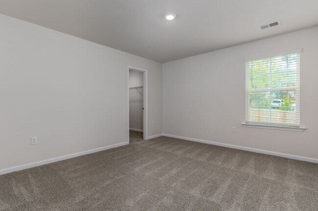 Building Photo - 242 Carrington Dr