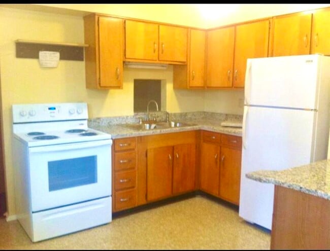 Building Photo - 531 Rogers Rd