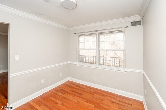 Building Photo - 52 Brookside Ln