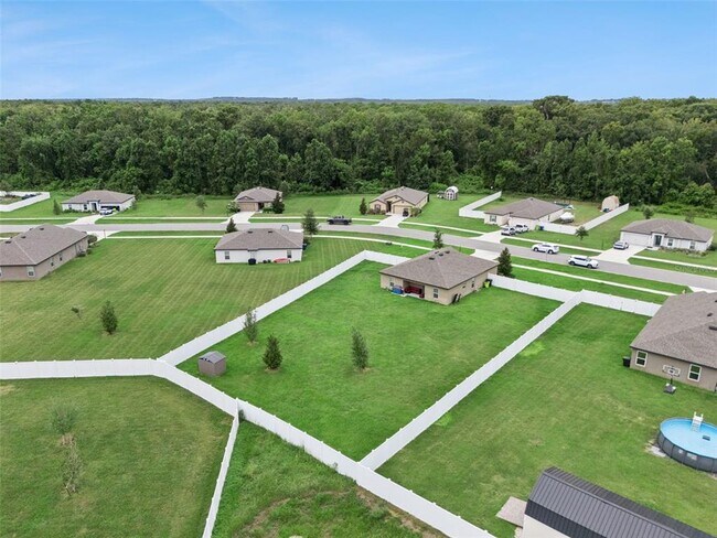 Building Photo - 12965 Del Lago Dr