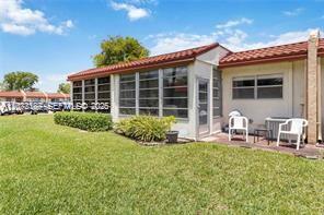 Building Photo - 302 Lake Evelyn Dr