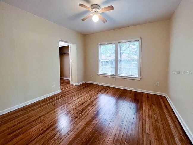 Building Photo - 2734 SW 3rd Pl