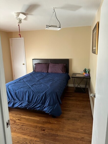 Building Photo - 1385 Elizabeth Ln