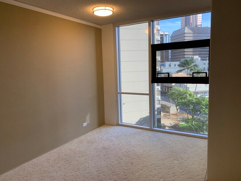 Building Photo - 1212 Nuuanu Ave
