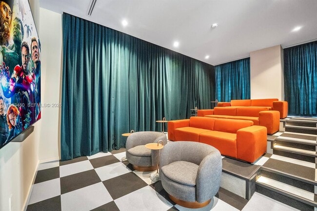 Building Photo - 11 NE 6th St