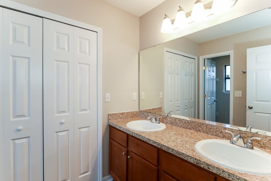 Building Photo - 2746 Indigo Hills Ct