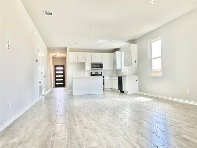 Building Photo - 2929 Sage Ranch Dr