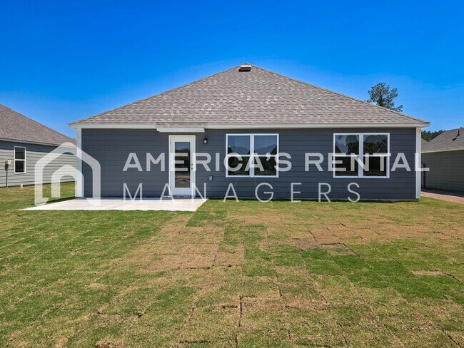 Building Photo - DEPOSIT PENDING! New Construction Home for Rent in Calera, AL - Timberline Community!