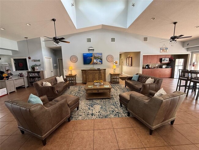 Building Photo - 30316 Elderwood Dr