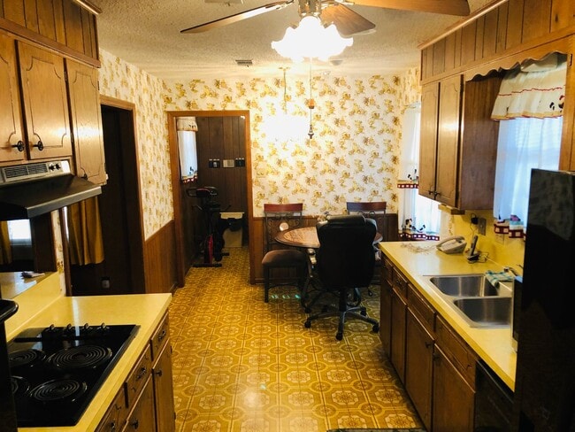 Building Photo - KenilworthSubdivision